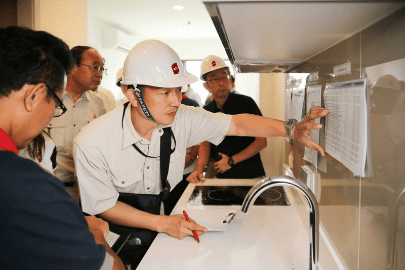ทีมวิศวกรและทีม QA ของ AP ควบคุมคุณภาพและตรวจสอบรายละเอียดการก่อสร้างบ้านตามมาตรฐาน AP Quality Inspection