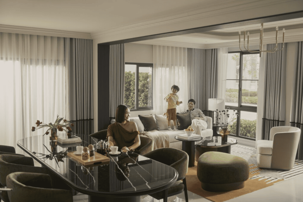 15_information-of-rama-2-road.png ครอบครัวนั่งเล่นในบ้านโครงการบ้านเดี่ยว CENTRO พระราม 2