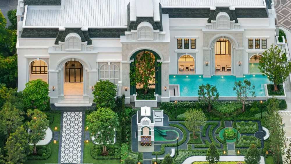 24_ultra-single-luxury-detached-houses-40-100-million.jpg ส่วนกลางในโครงการ THE PALAZZO ปิ่นเกล้า - บรมฯ