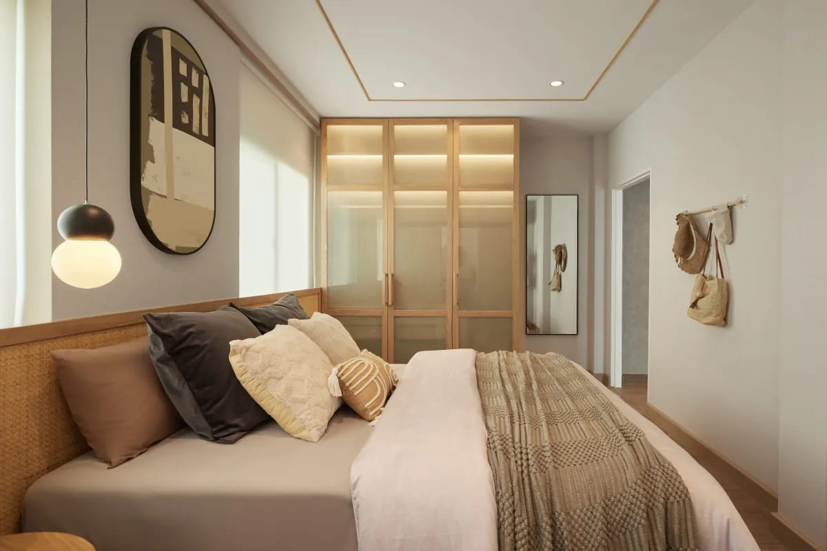 การแต่งห้องนอนสไตล์ญี่ปุ่นด้วยตู้เสื้อผ้าไม้บานโปร่ง