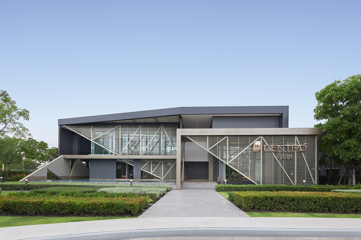 022_single-detached-house-bangplee.jpg สิ่งอำนวยความสะดวกในโครงการ CENTRO บางนา - กิ่งแก้ว