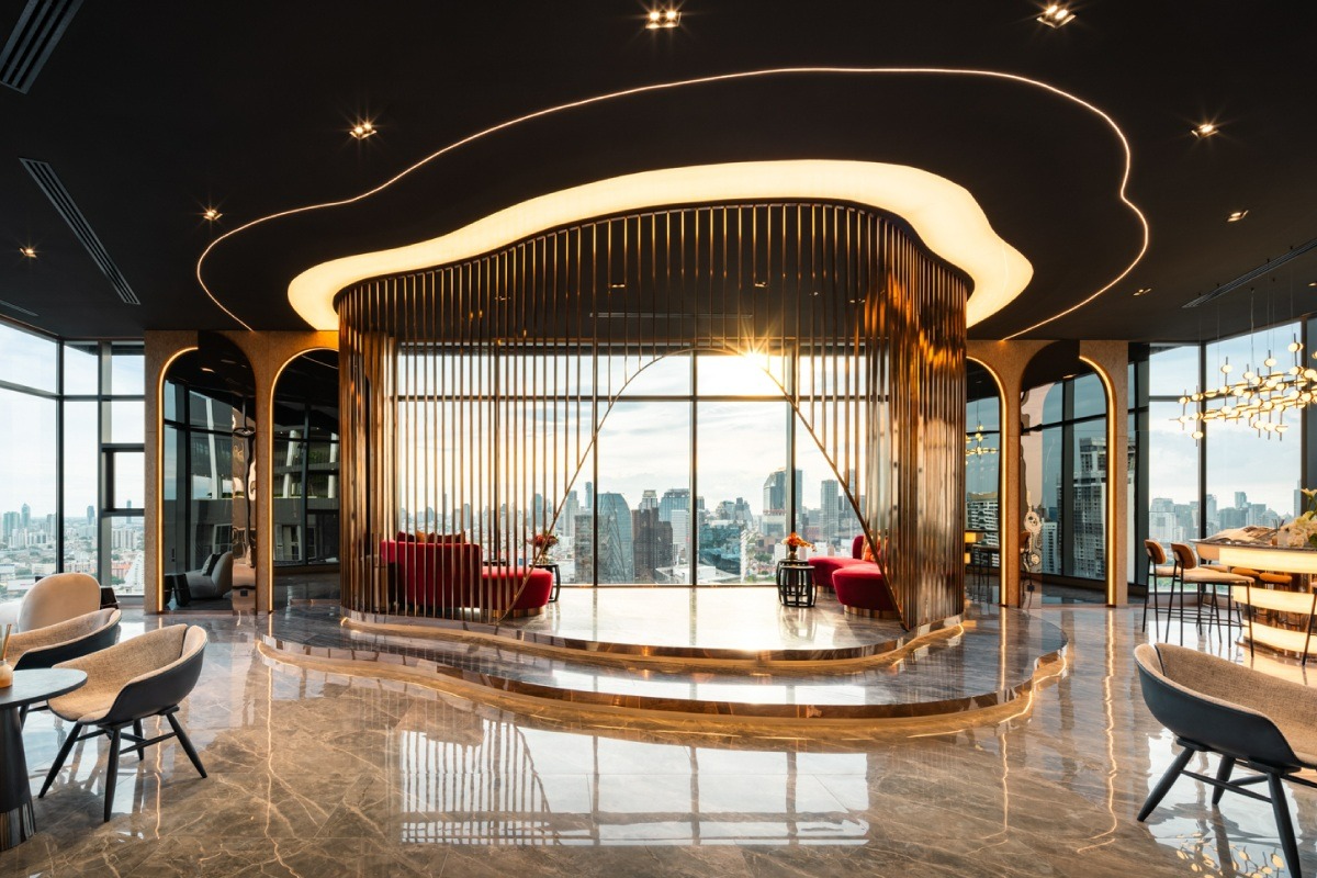 The Circular Lounge ในคอนโด LIFE พระราม 4 - อโศก