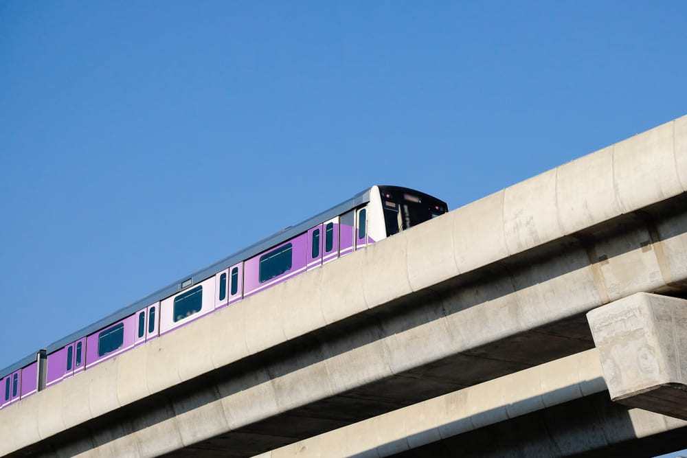 02_information-of-nakhon-in-road.jpg รถไฟฟ้าสายสีม่วง
