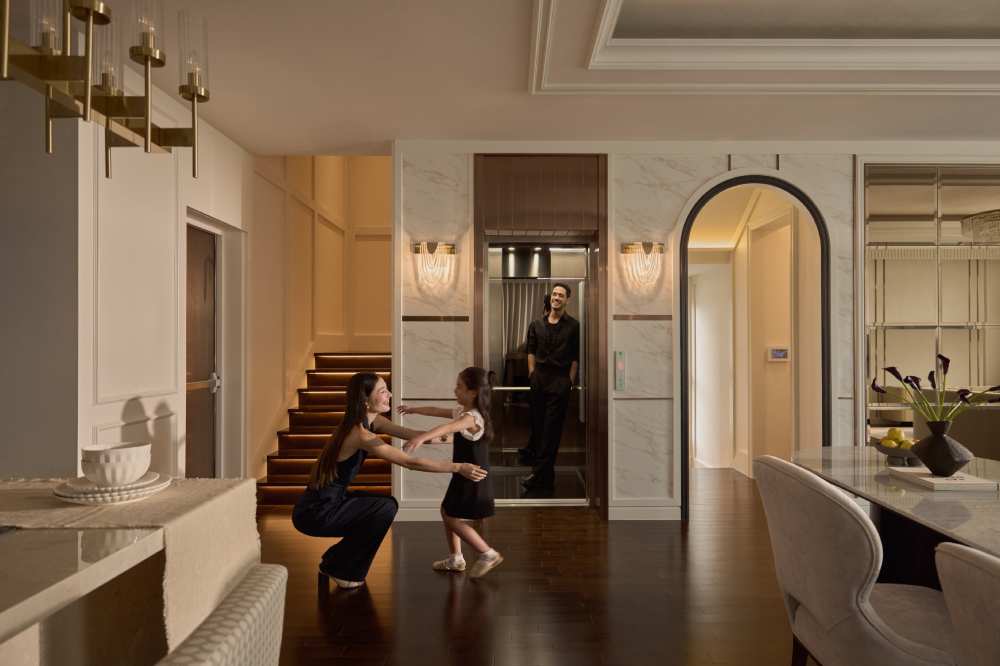 ลิฟต์ Schneider ภายในบ้านหรู 100 ล้าน โครงการ บ้านกลางกรุง สาธุประดิษฐ์ 57