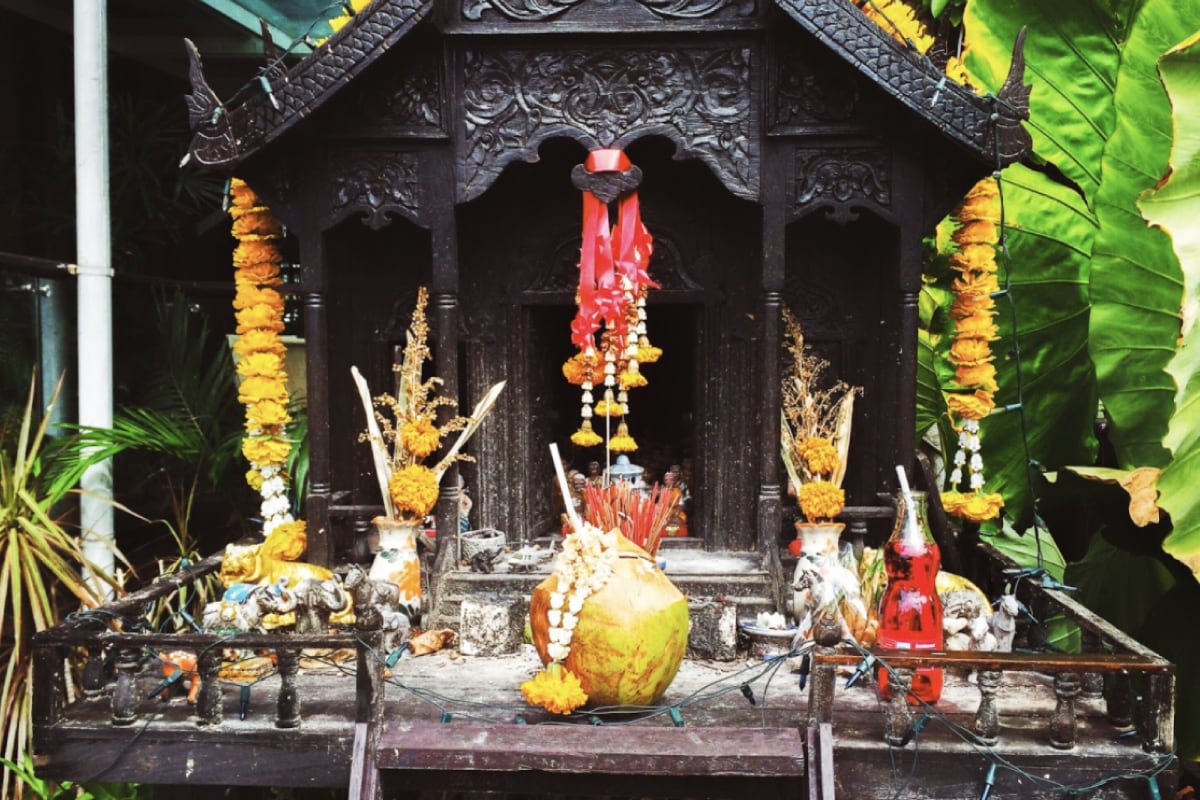 รวมวิธีการไหว้ศาลเจ้าที่และศาลพระภูมิให้ชีวิตอยู่เย็นเป็นสุข | AP Thai รวมวิธีการไหว้ศาลเจ้าที่และศาลพระภูมิให้ชีวิตอยู่เย็นเป็นสุข | Ap Thai