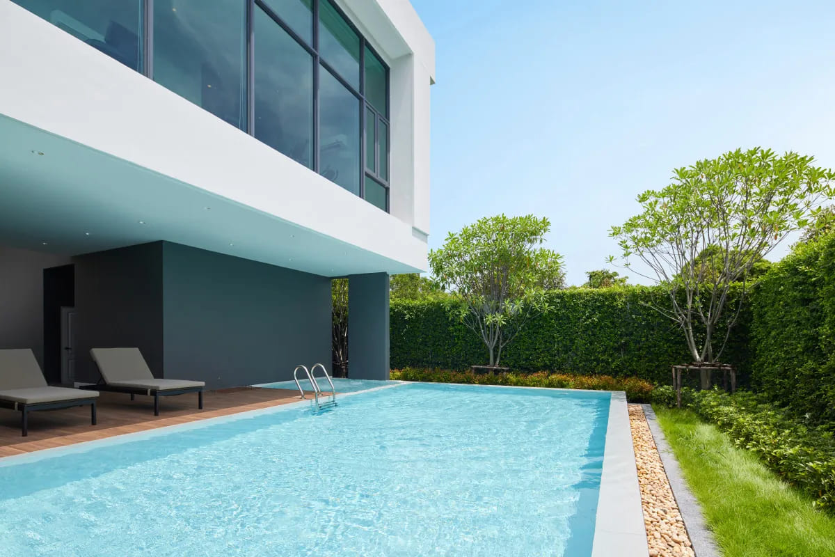 สระว่ายน้ำ โครงการ CENTRO สะพานเจษฎาบดินทร์ฯ 3