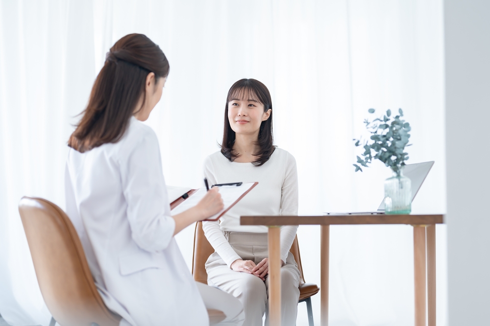 04_information-of-chaengwattana-road.jpg หมอให้คำปรึกษาคนไข้