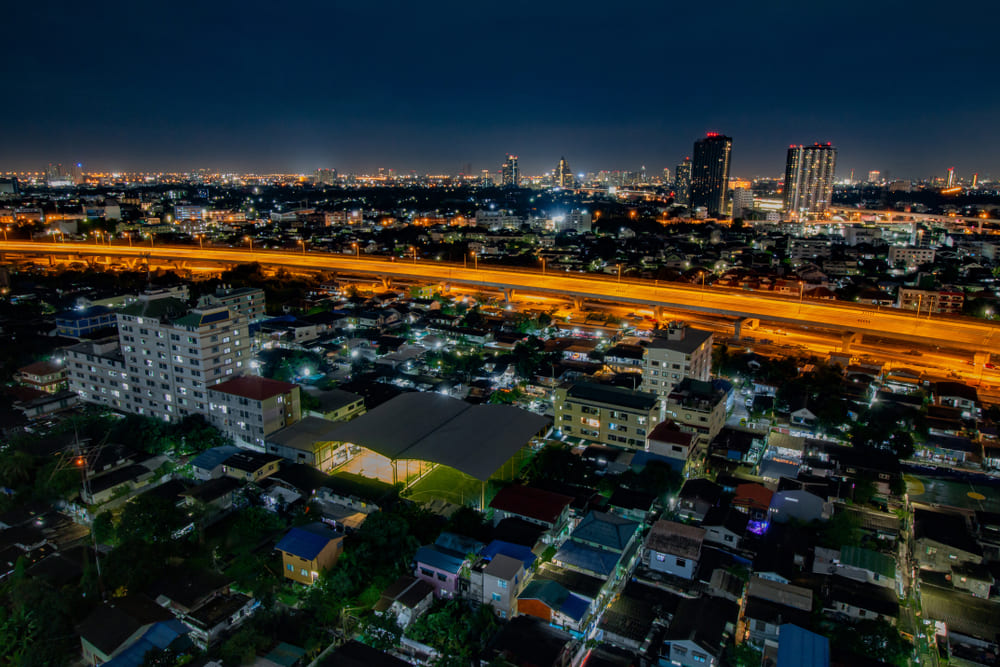 วิวเมืองและทางพิเศษศรีรัช