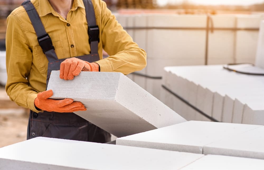 03_what-is-lightweight-concrete.jpg อิฐมวลเบาที่มีน้ำหนักเบา