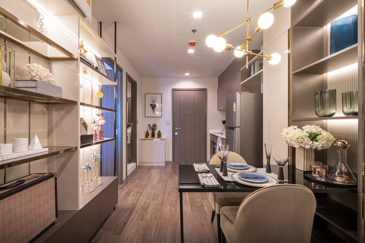 AP Welcome Home – Life Ladprao Valley -10.jpg โซนครัวและโซนทานข้าวแยกชัดเจน พร้อมพื้นที่ว่างอเนกประสงค์