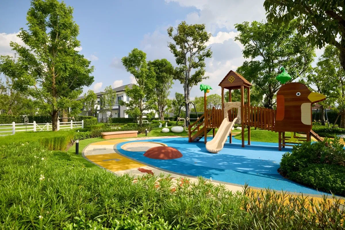 สนามเด็กเล่นและพื้นที่ส่วนกลาง CENTRO วิภาวดี - รังสิต โครงการบ้านเดี่ยวดอนเมือง ไม่เกิน 20 ล้าน