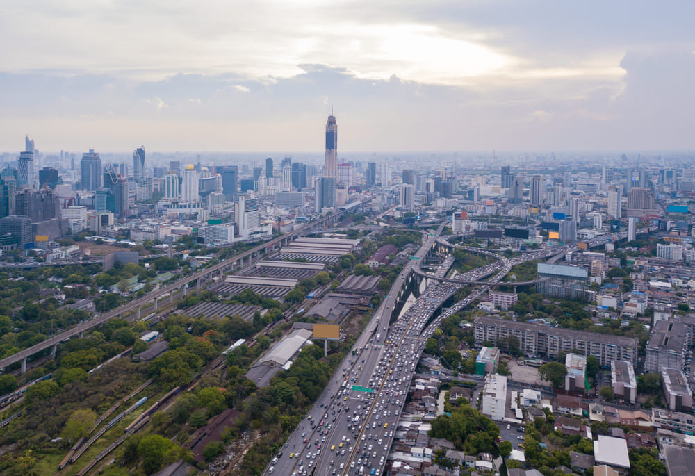 บรรยากาศของถนนพระราม 9