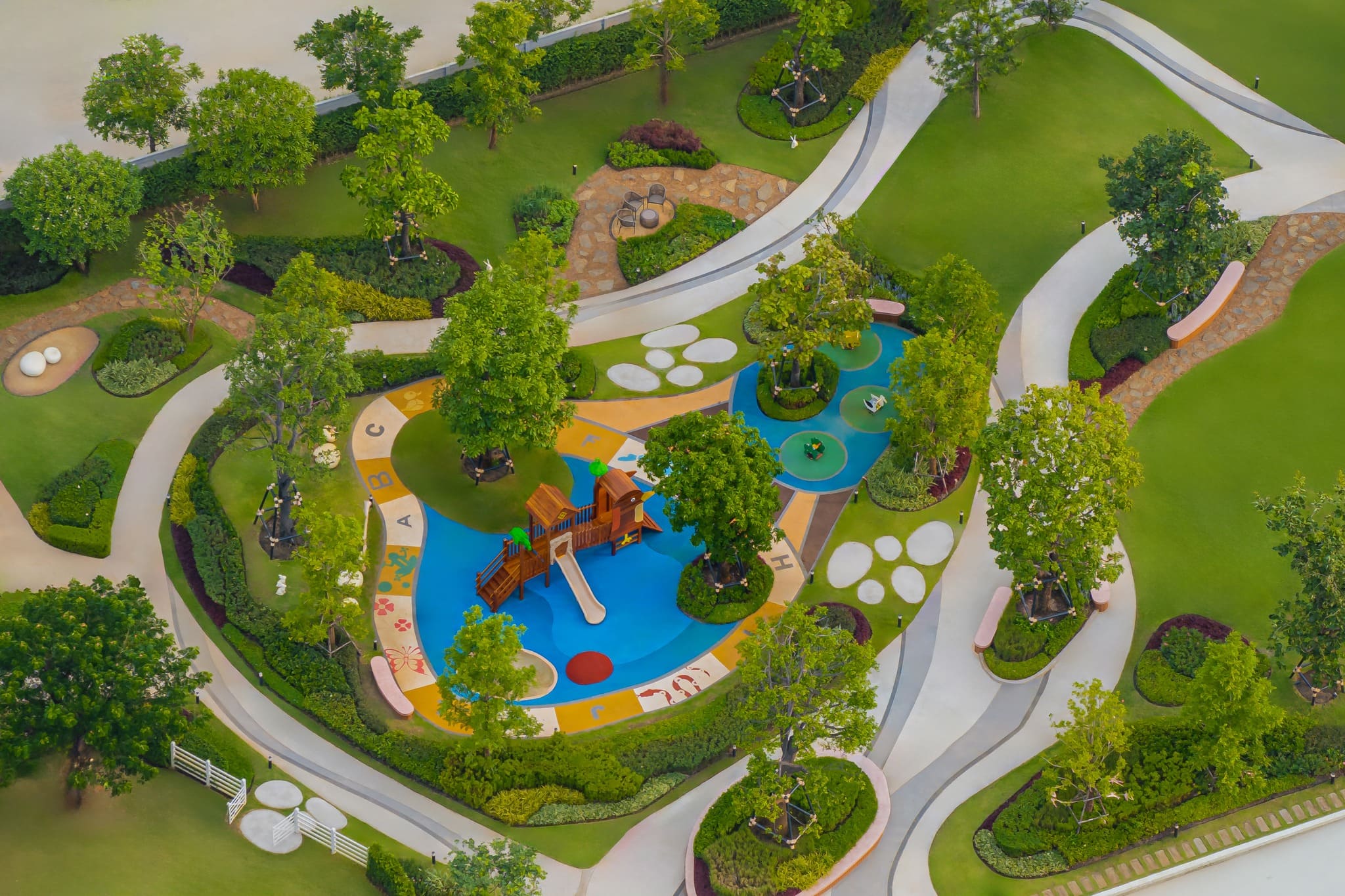 บรรยากาศโดยรอบโครงการ CENTRO วิภาวดี - รังสิต