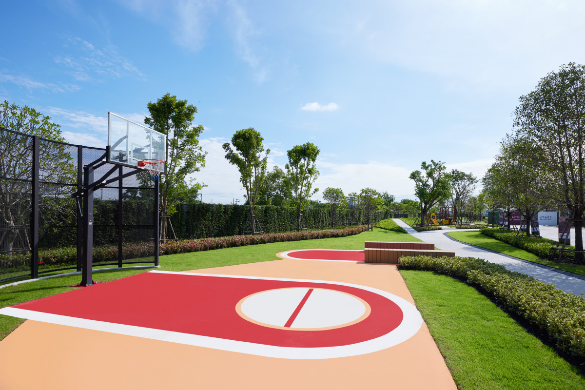 สนามบาสในโครงการ CENTRO พหลฯ - วิภาวดี 3 ปทุมธานี