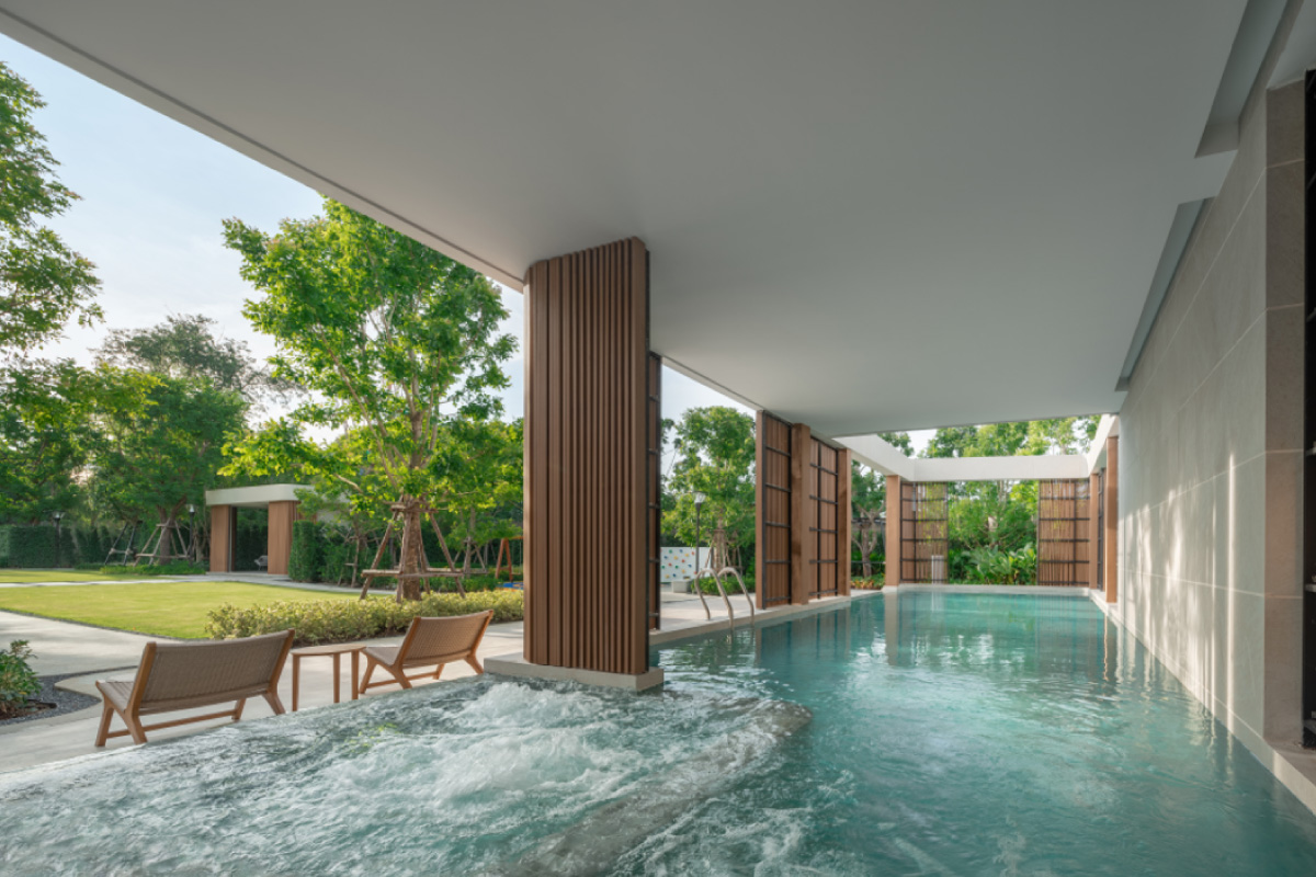 สระว่ายน้ำ โครงการทาวน์โฮม บ้านกลางเมือง วิภาวดี-แจ้งวัฒนะ