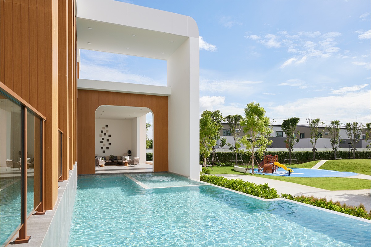 04_detached-house-phra-pradaeng.jpg สระว่ายน้ำ MODEN ประชาอุทิศ 90