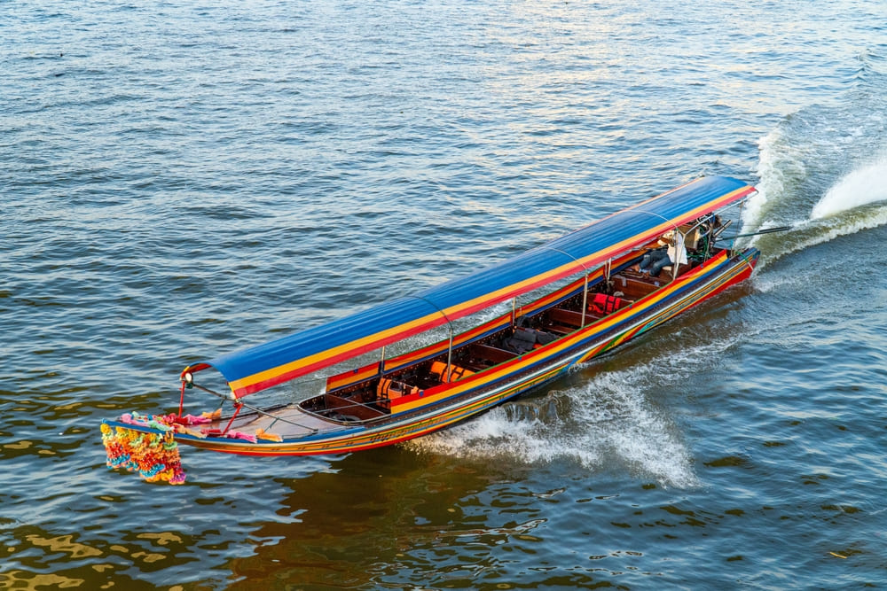 การเดินทางด้วยเรือ